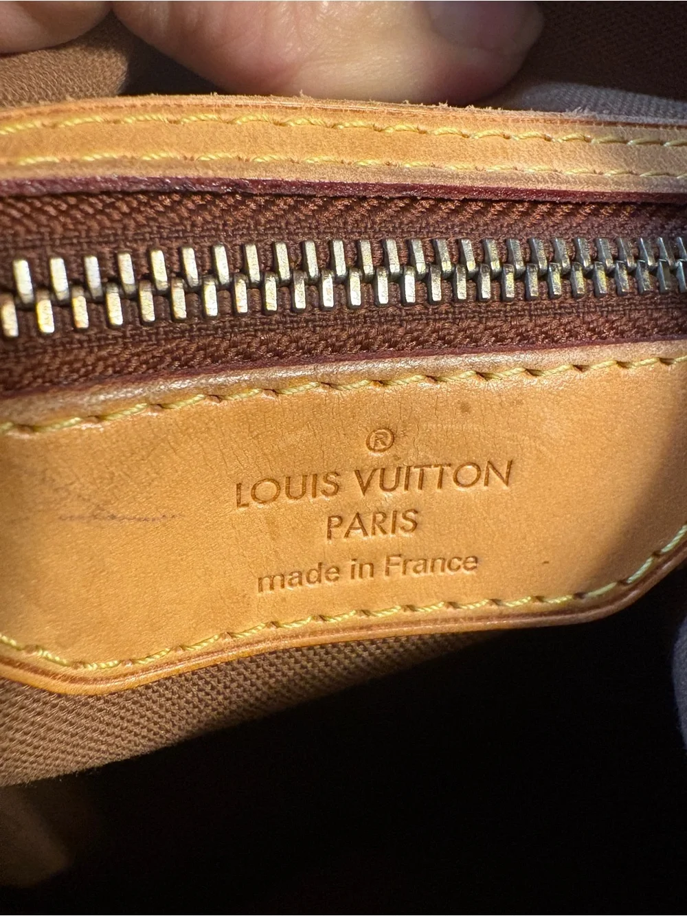 Authentic Louis Vuitton Batignolles Monogram Canvas Shoulder Bag